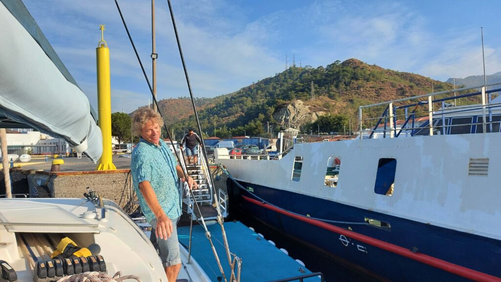 Der letzte offizielle Akt ist das Ausklarieren. Es gehört genau wie das Einklarieren dazu.