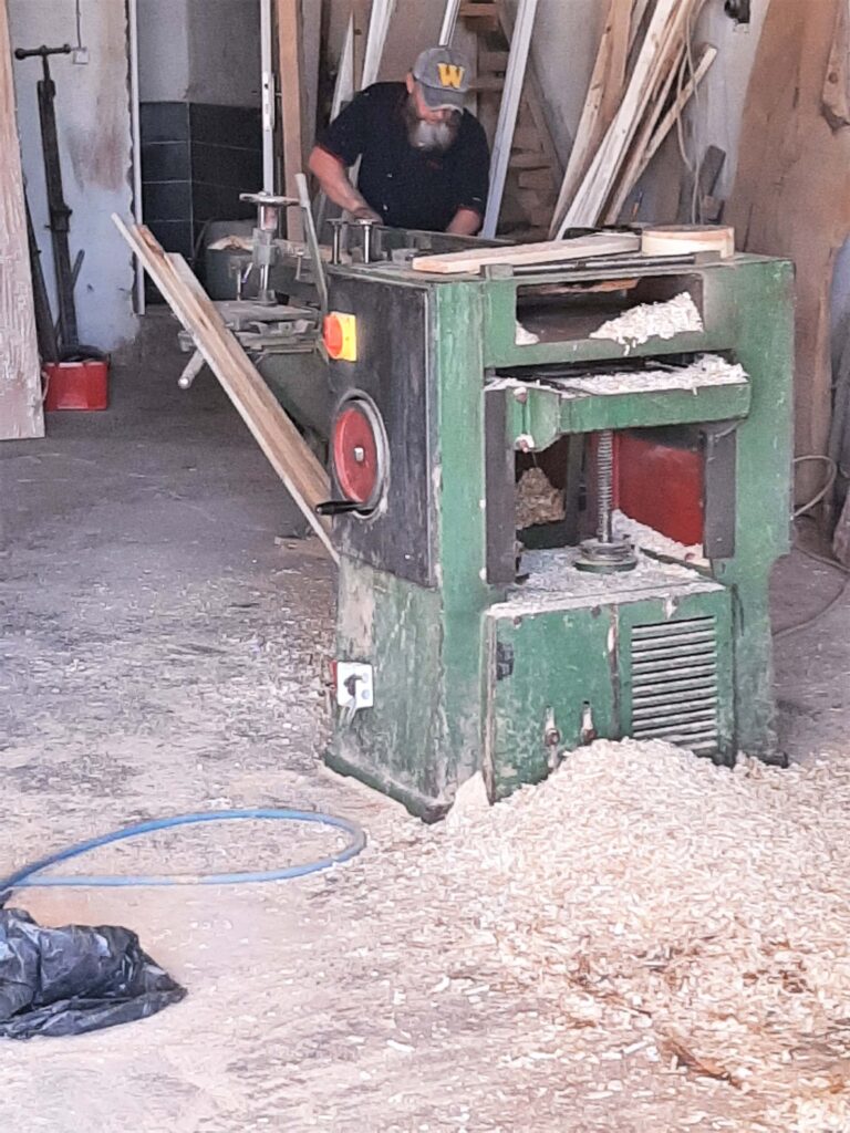 Tischlerei Didim 5 Der Chef persoenlich 090522