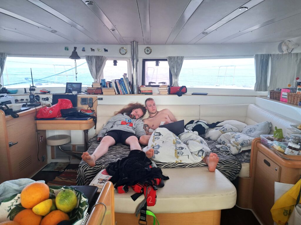 Celine und Rico im Lotterbett