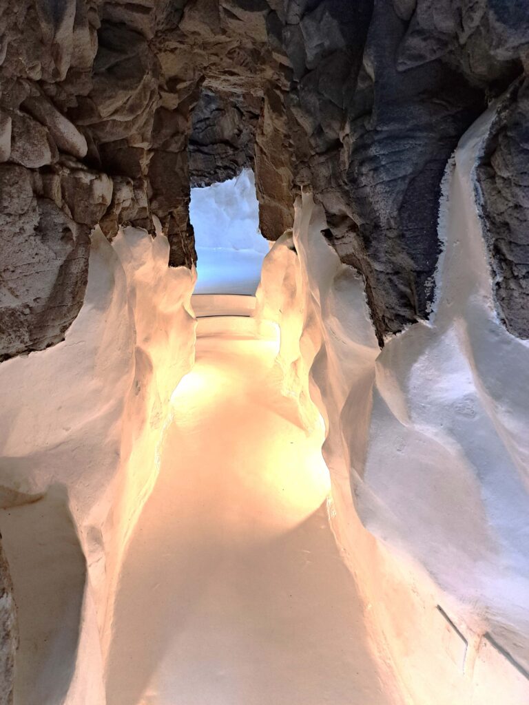 Durchgaenge Haus Cesare Manrique