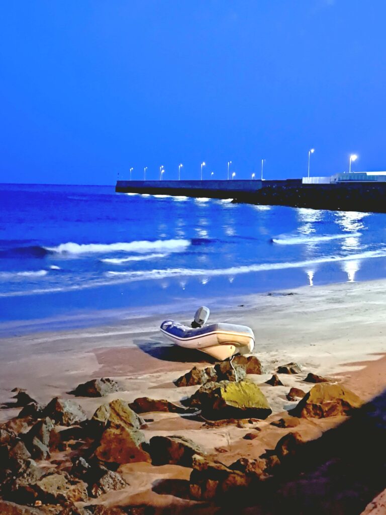 Mit Dinghi Soeckchen an Land