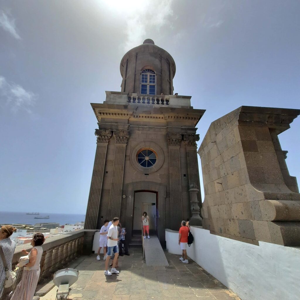 Kirchendach Santa Ana