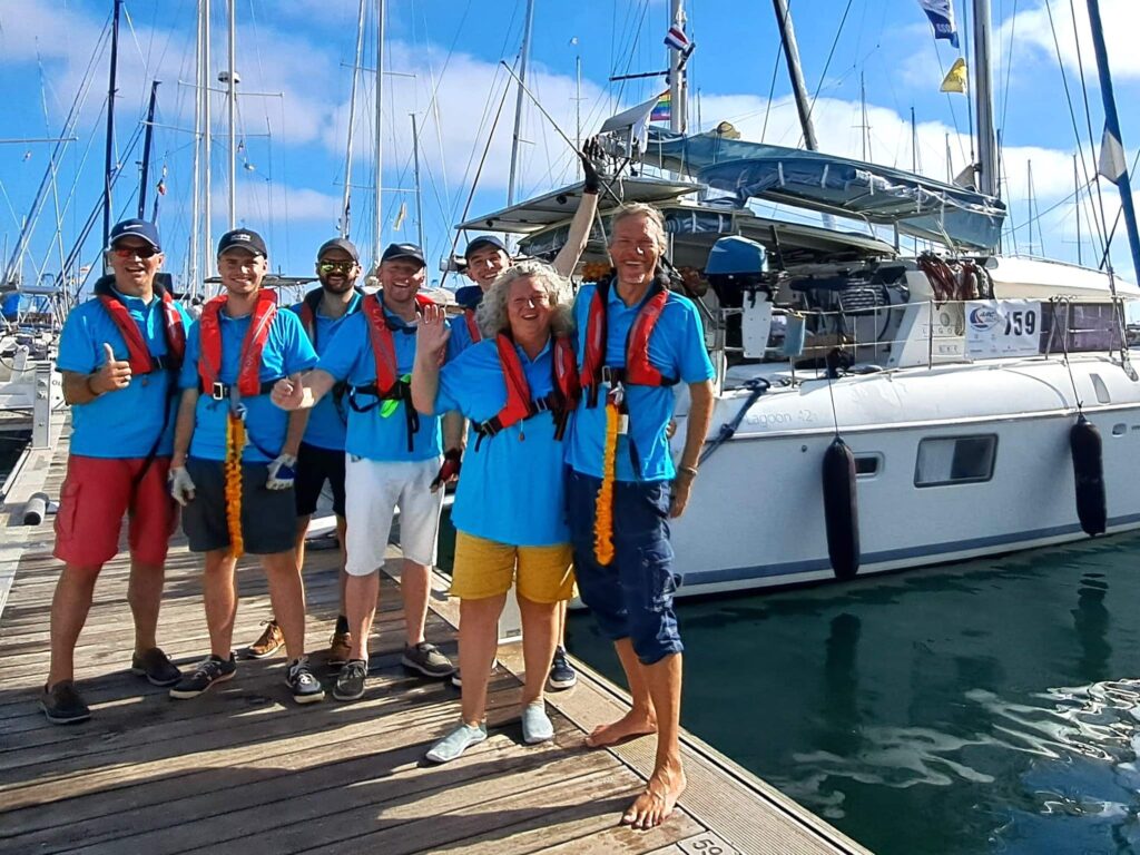 ARC Crew kurz vor dem Auslaufen