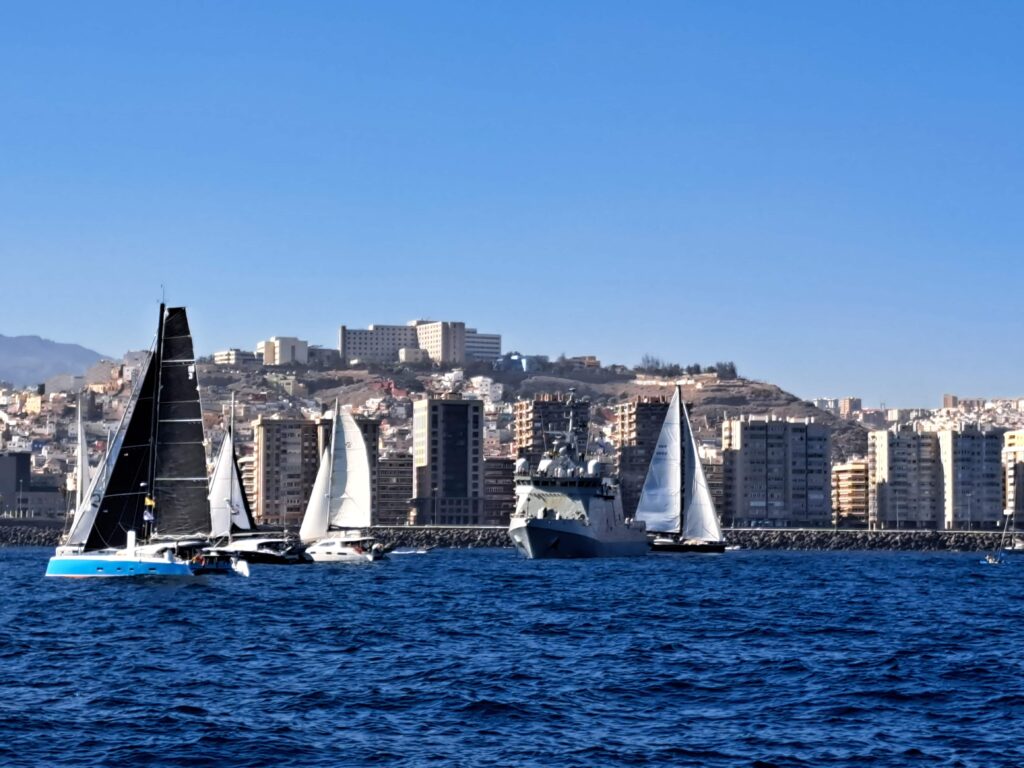 Wir uebersegeln die Startlinie