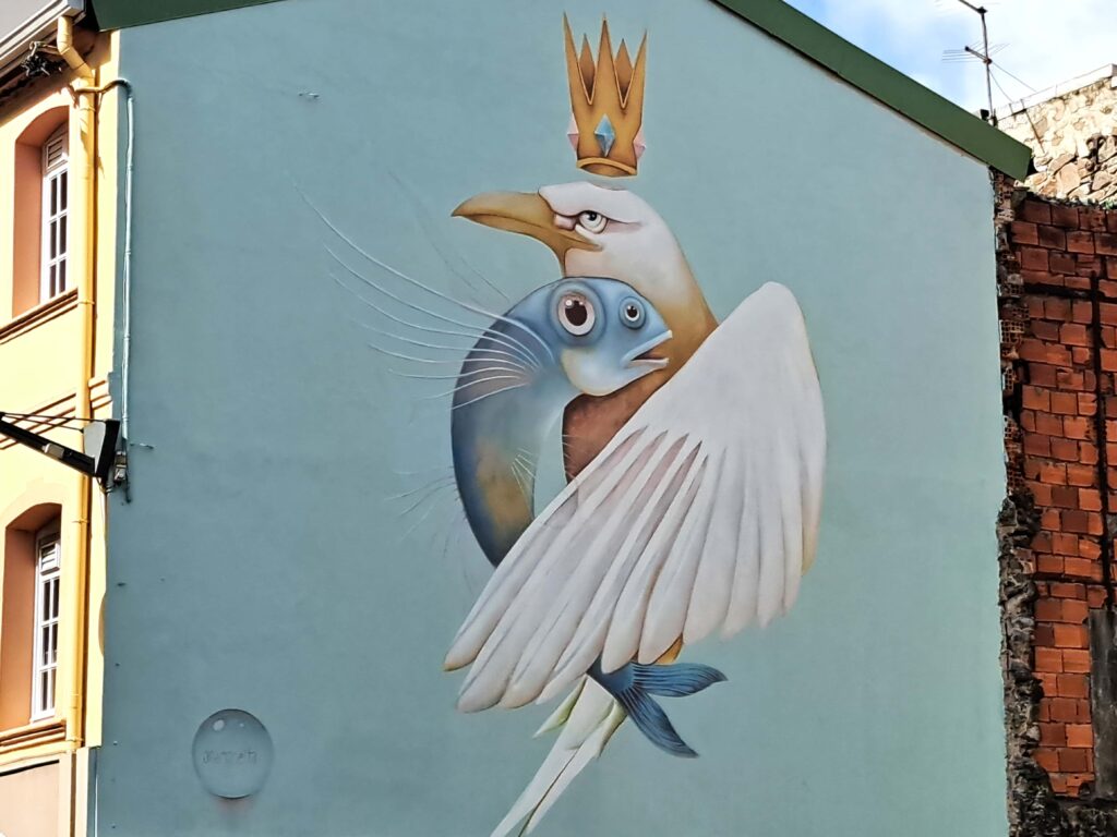 Streetart Fisch und Taube