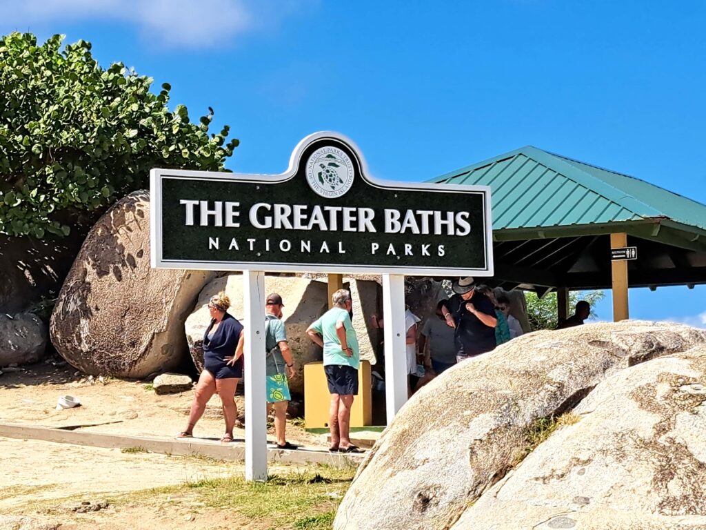 Nationalpark The Bath auf Virgin Gorda. Hier gehen alle Wanderwege los.