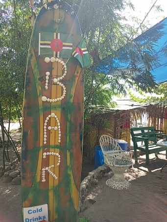 Ein Bild, das draußen, Baum, Himmel, Spielplatz enthält.  Automatisch generierte Beschreibung