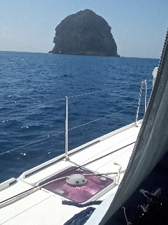 Ein Bild, das draußen, Schiff, Wasser, Boot enthält.  Automatisch generierte Beschreibung