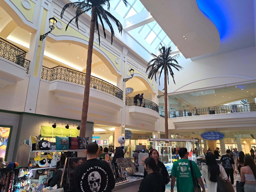 Blick ins Einkaufszentrum