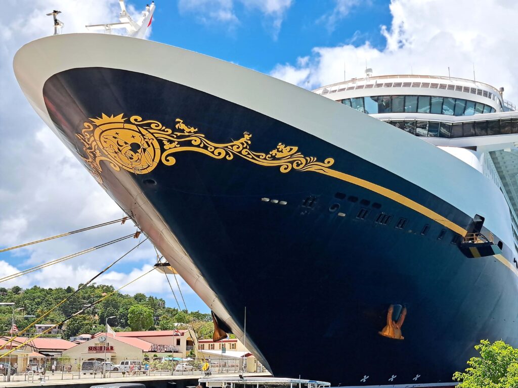 Kreuzfahrtschiff Fantasia in Charlotte Amalie