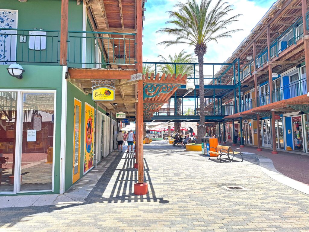 Geschaeftsreihe Fort Rif