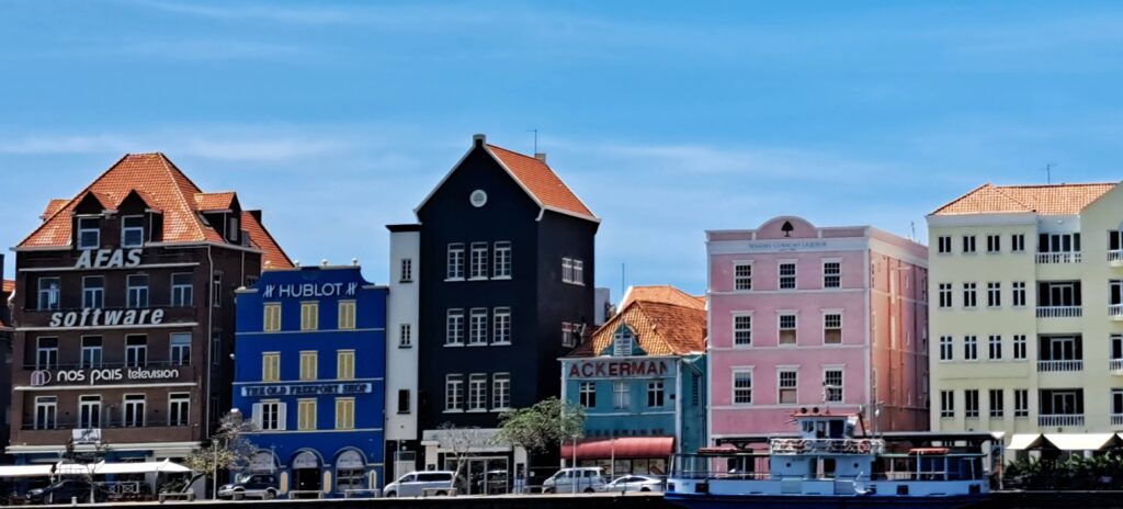Haeuserreihe Willemstad 2