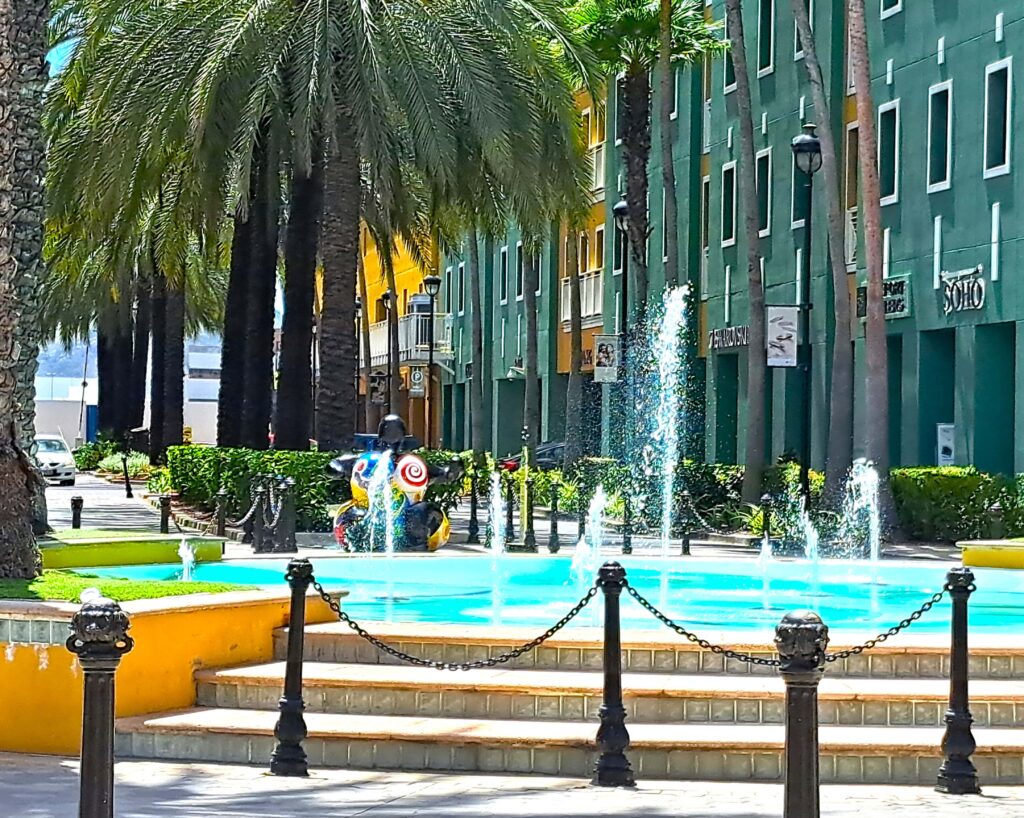 Springbrunnen vor Fort Rif