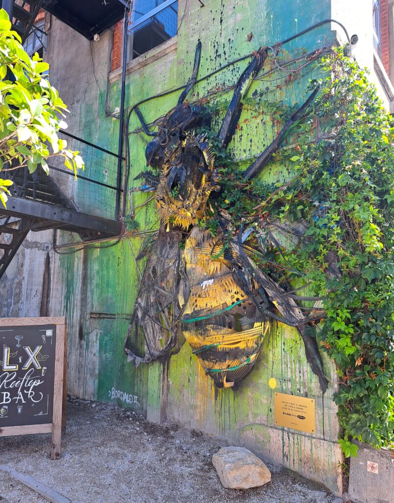 Biene LX Roof Top Bar