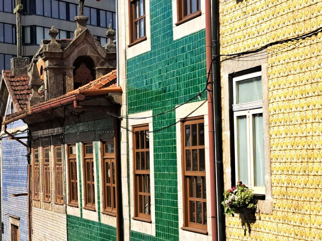 Haeuserfront Porto