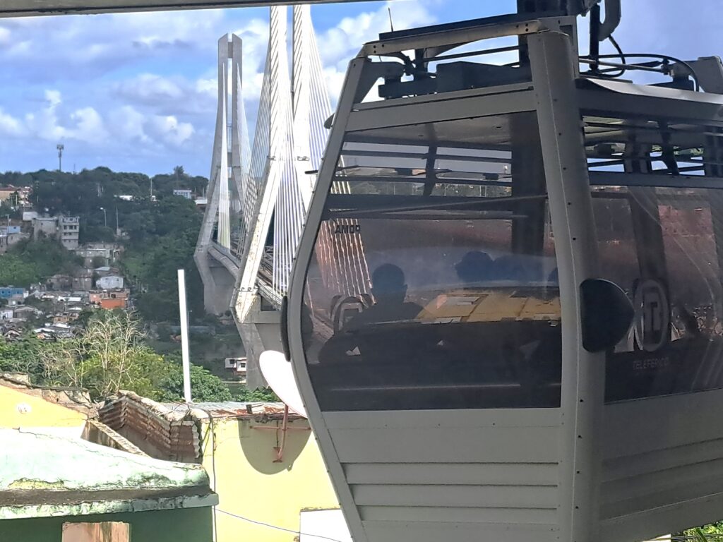 Die hochmoderne Seilbahn von Santo Domingo