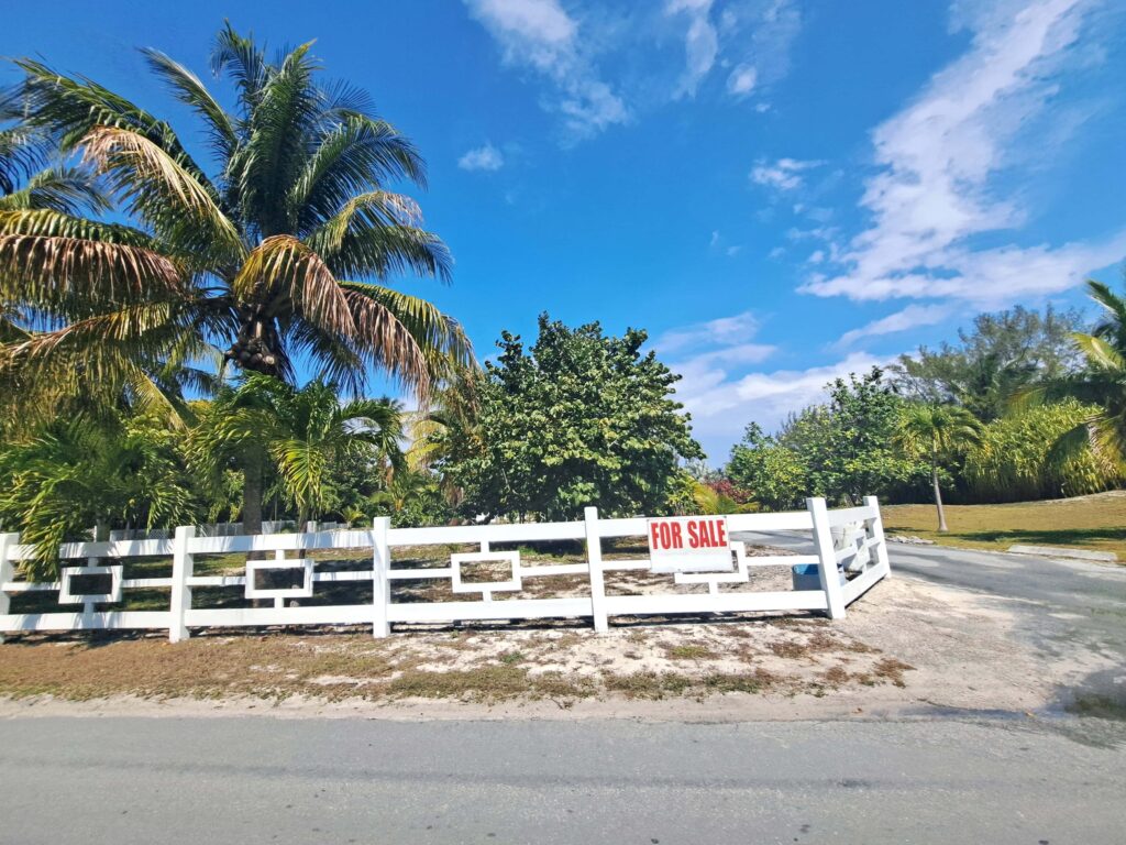 Haus gefällig, auch das ist hier möglich.. Achtung: Auf den Bahamas kann man nicht nur Häuser kaufen, auch Inseln stehen zum Verkauf.