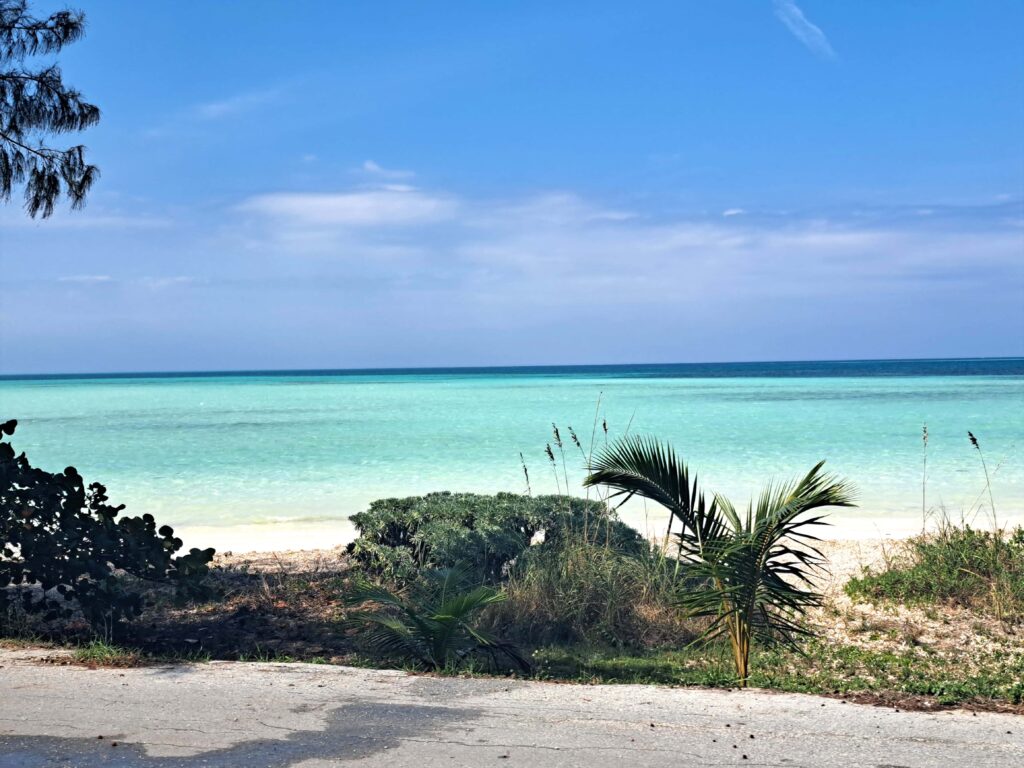 Traumhafte Ausblicke auf das karibische Meer hat man von überall.