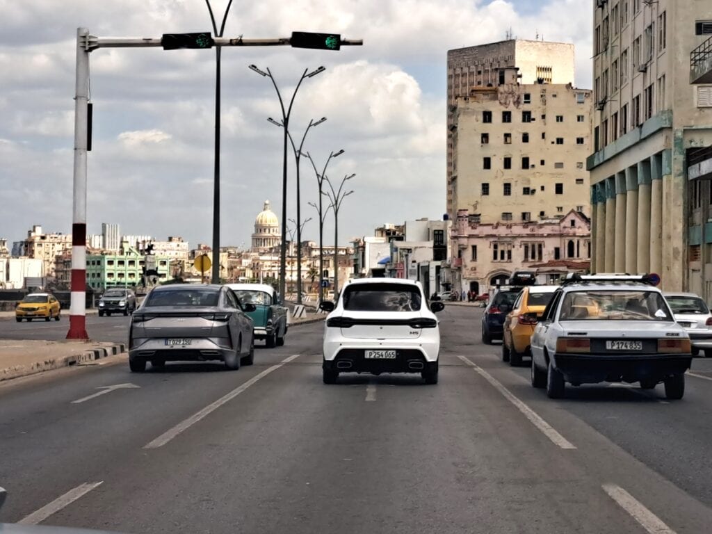 Schon von weitem sieht man die Kuppel des Kapitol.