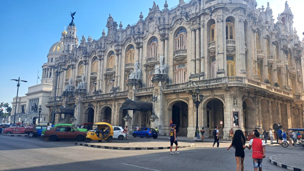 Gran Teatro de la Habana Alicia Alonsa. Benannt nach der weltberühmten Ballet Tänzerin.