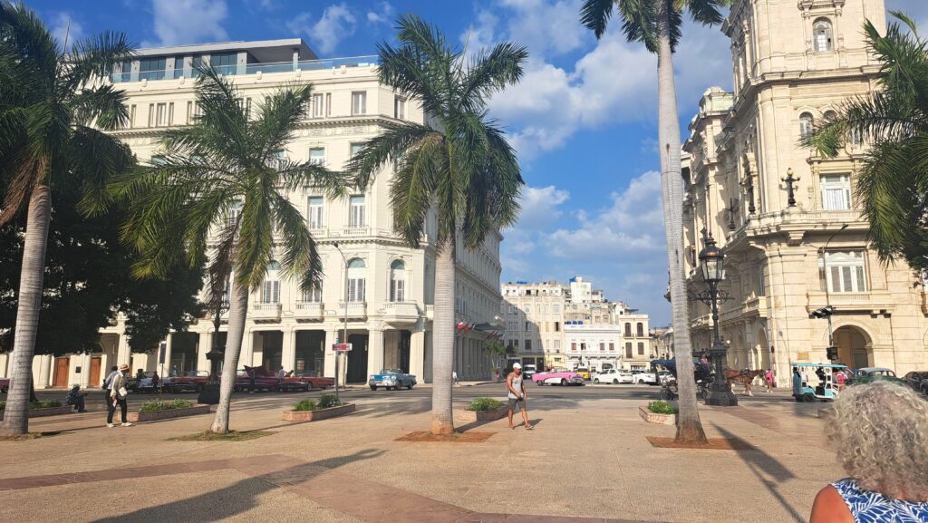 Erstes und teuerstes Hotel am Platz . das Kempinzki Hotel