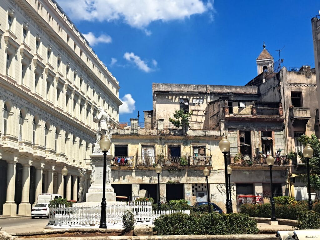 41 Prunk und Verfall